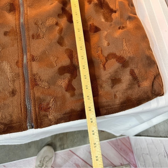 Women’s plus size Vest 1X Brown Full Zip Front Sleeveless Faux Fur Burnout - Picture 10 of 11